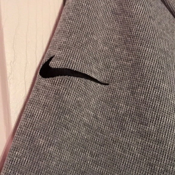 Nike Dri-fit Sweatshirt! - Picture 3 of 4